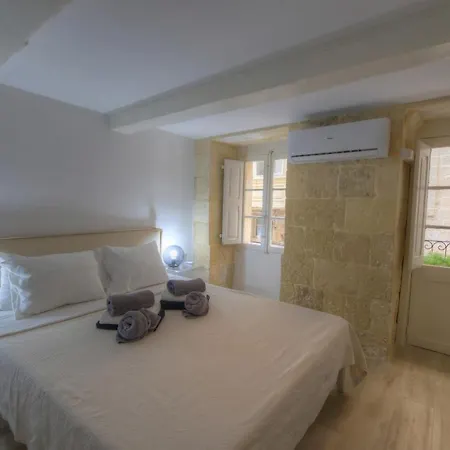 Cute And Modern Duplex Apartment In Ideal Location Rcas1-1 Valletta Exterior photo