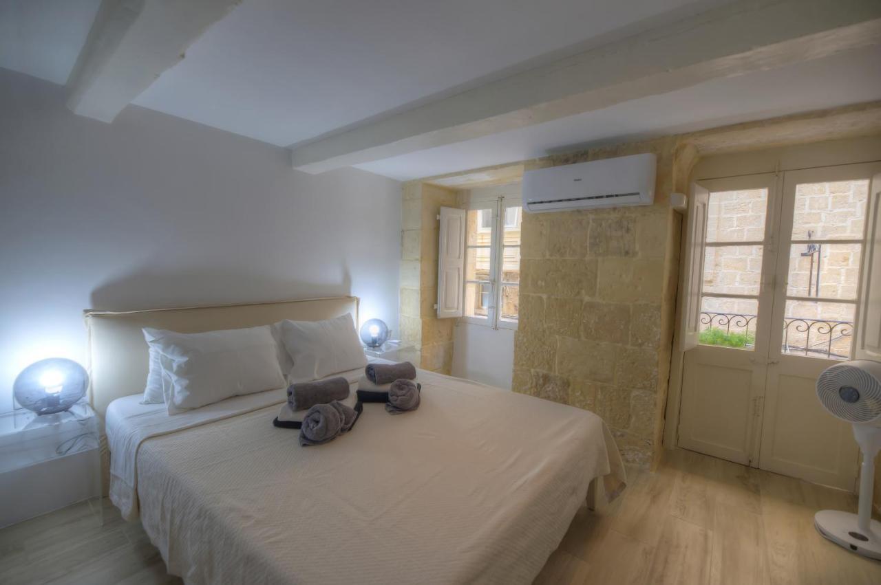 Apartment Cute And Modern Duplex In Ideal Location Rcas1-1 *