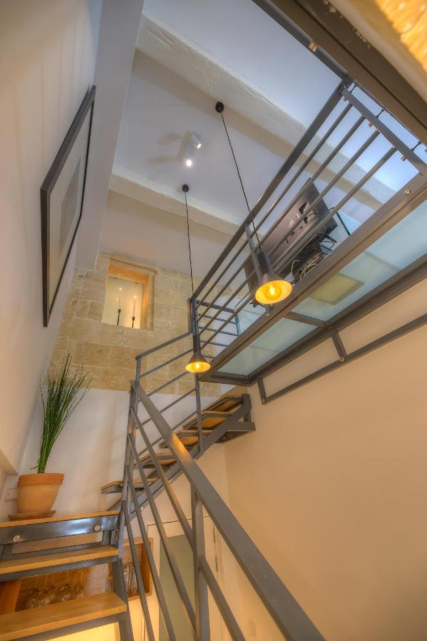 Apartment Cute And Modern Duplex In Ideal Location Rcas1-1 *