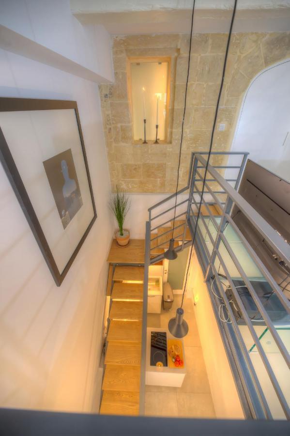 Cute And Modern Duplex In Ideal Location Rcas1-1 *